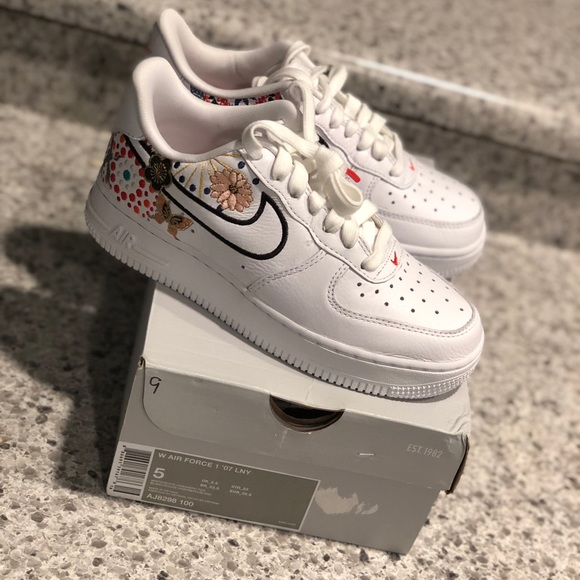 nike air force women's size 5